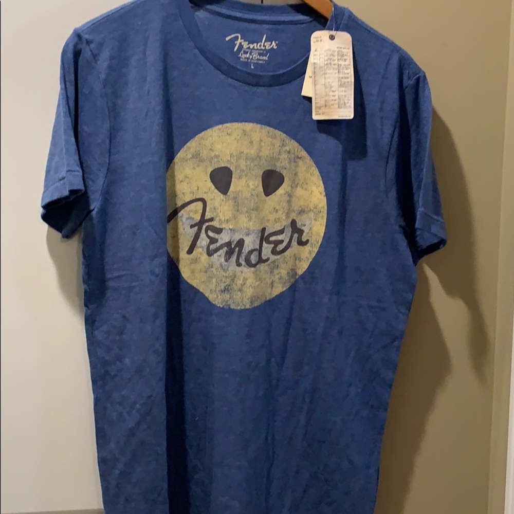 Lucky Fender Smiley Face T-Shirt in Blue NWT Large